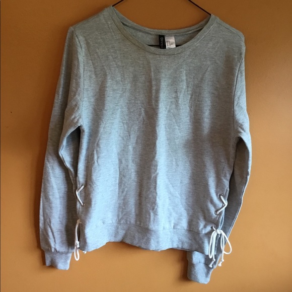 NEW, H&M Ladies Sm, Light Sweatshirt - Picture 1 of 6